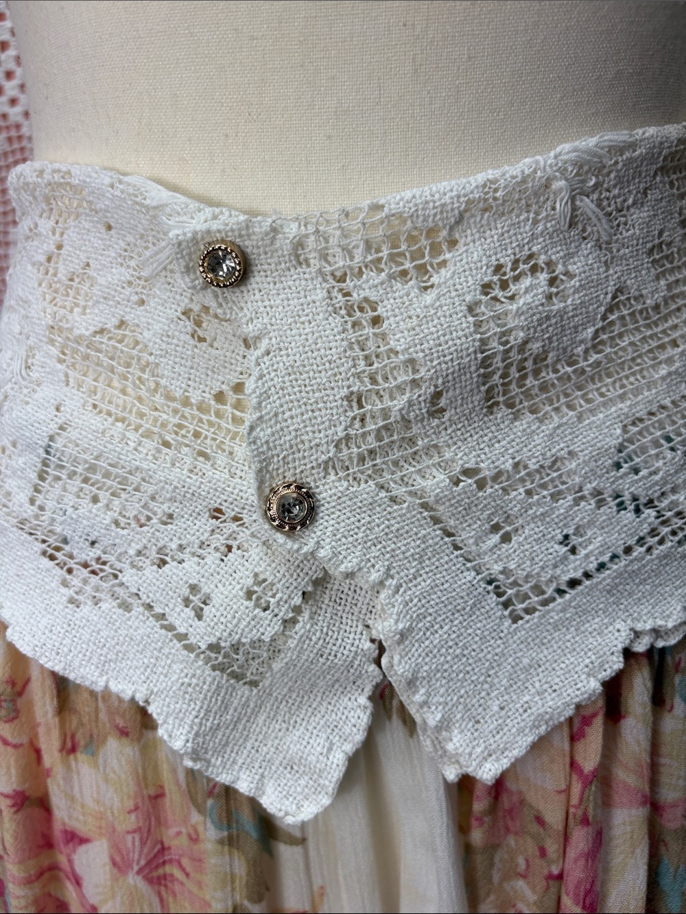 Vintage Doily Lace Belt | Adjustable Waist | Cottagecore Boho - Picture 6 of 10